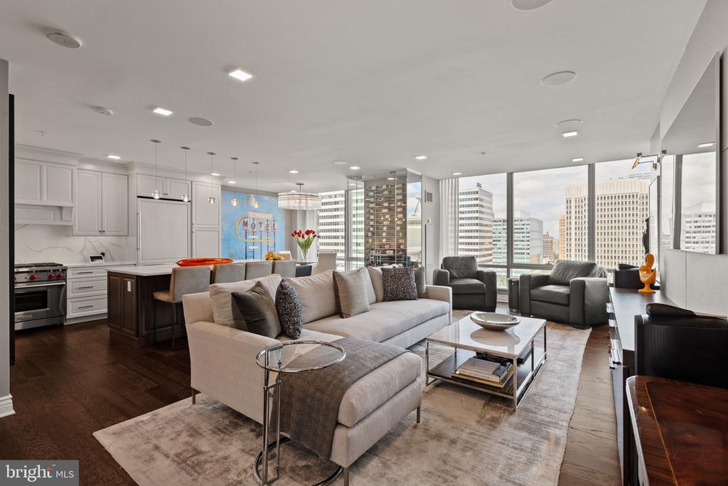 1414 S PENN SQUARE Unit: 15DC