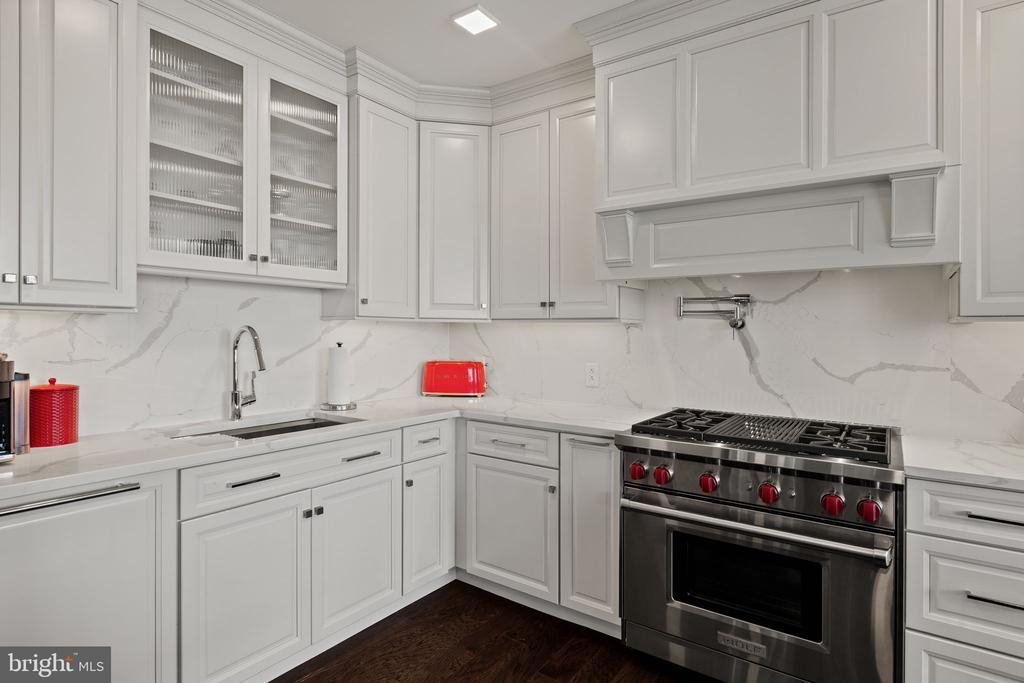 1414 S PENN SQUARE Unit: 15DC