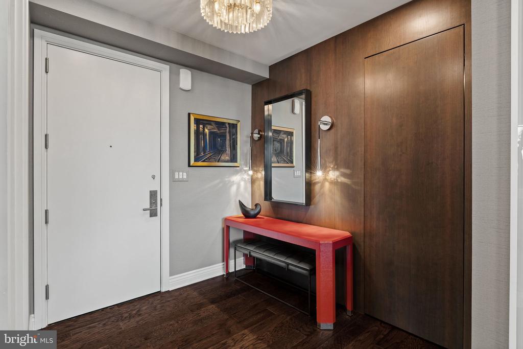 1414 S PENN SQUARE Unit: 15DC