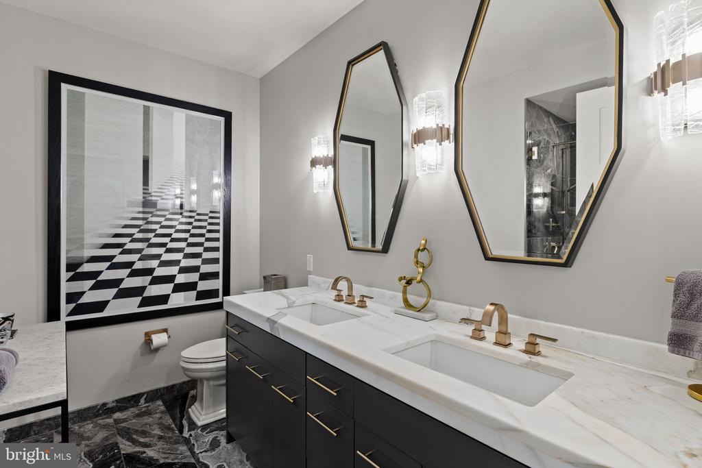 1414 S PENN SQUARE Unit: 15DC
