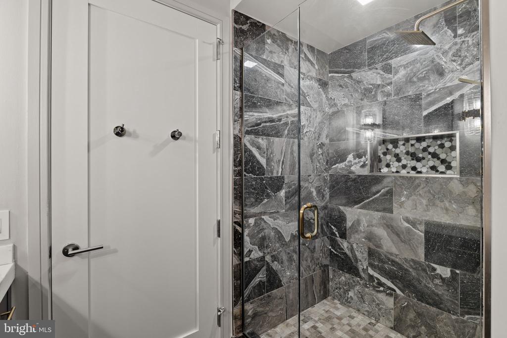 1414 S PENN SQUARE Unit: 15DC