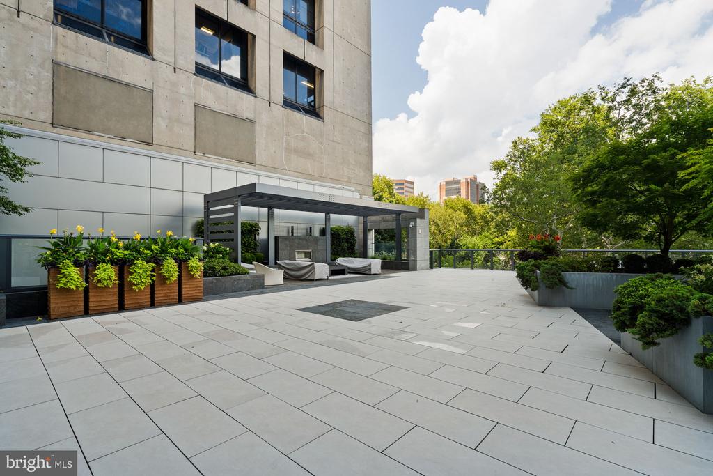 500 WALNUT STREET Unit: 1101/02