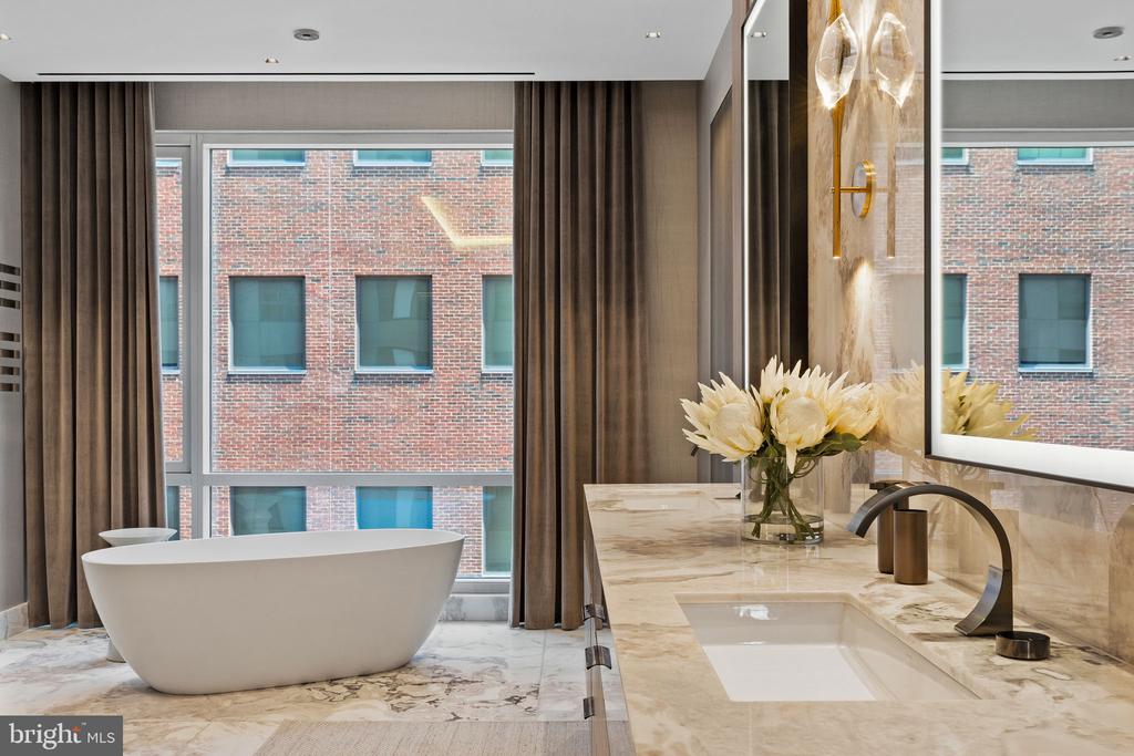 500 WALNUT STREET Unit: 1101/02