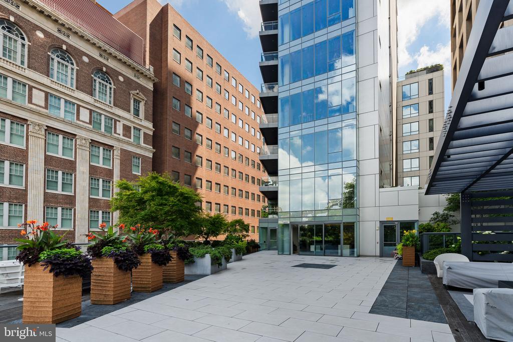 500 WALNUT STREET Unit: 1101/02