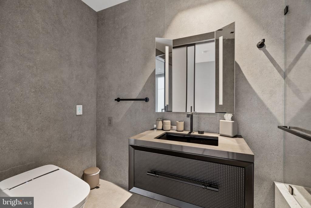 500 WALNUT STREET Unit: 1101/02
