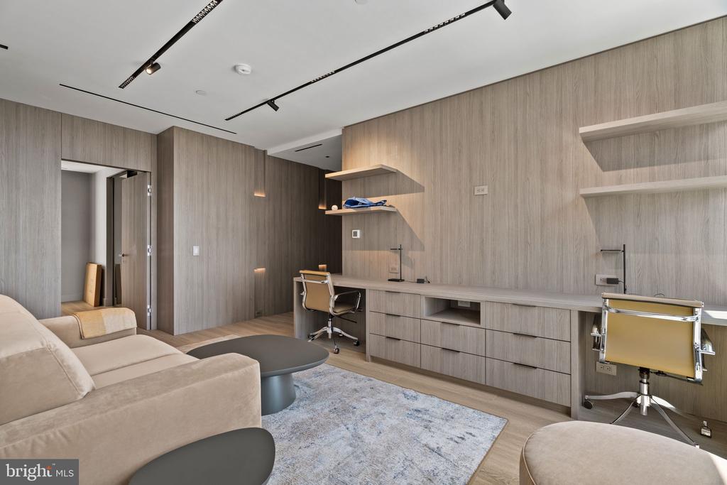 500 WALNUT STREET Unit: 1101/02