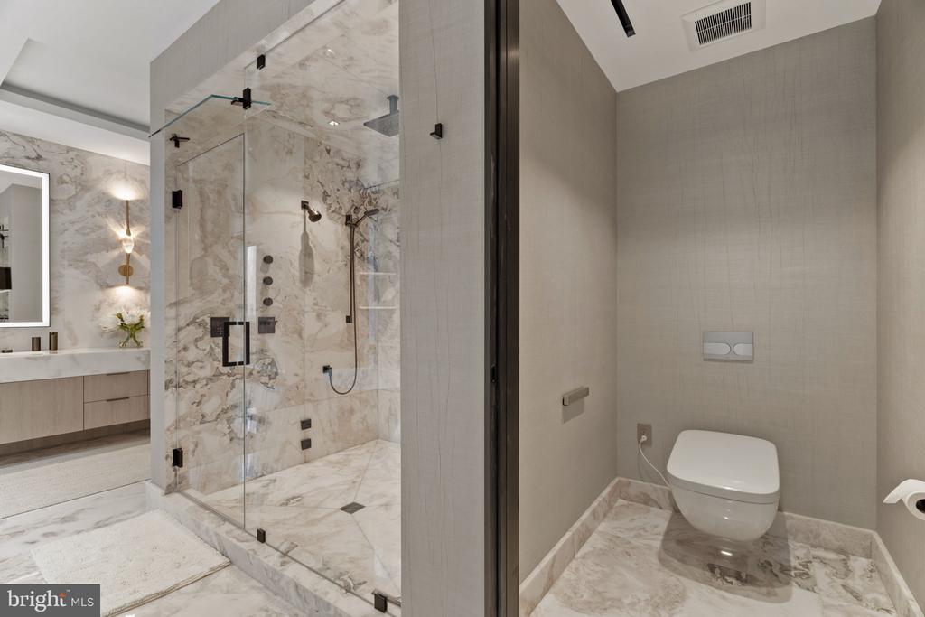500 WALNUT STREET Unit: 1101/02