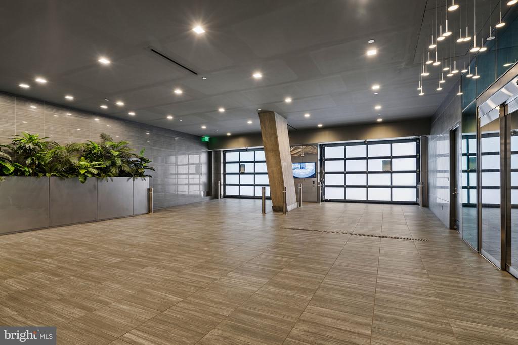500 WALNUT STREET Unit: 1101/02