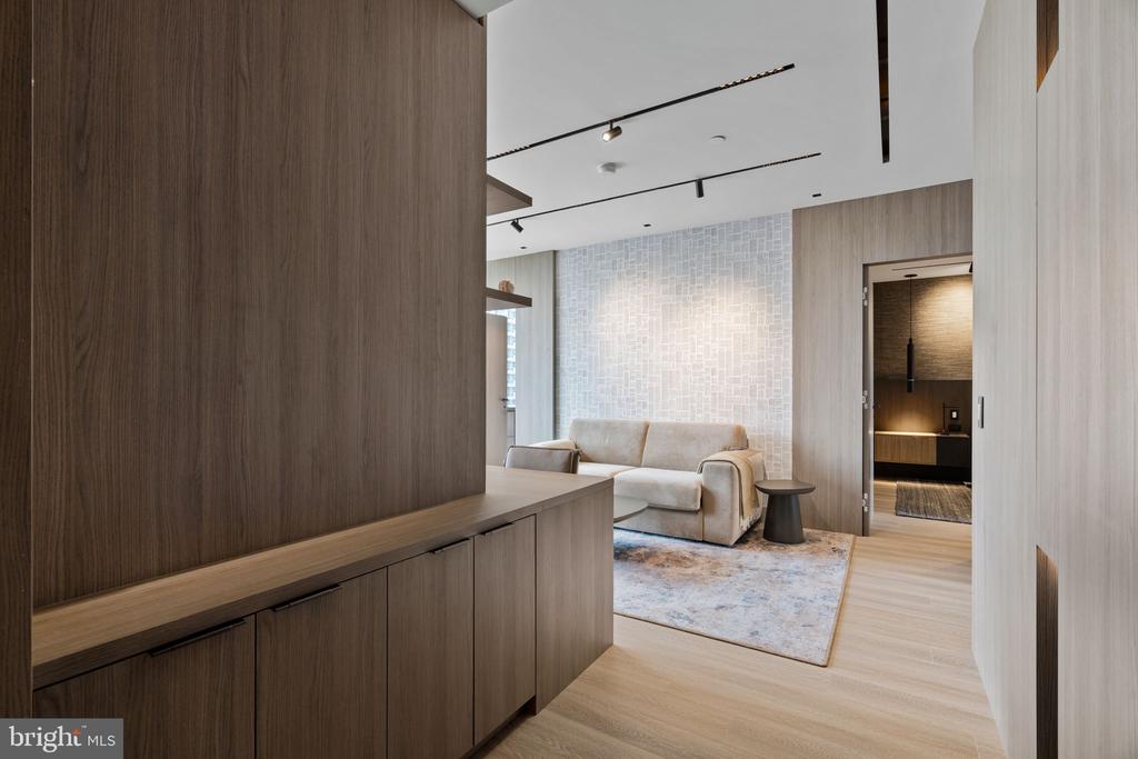 500 WALNUT STREET Unit: 1101/02