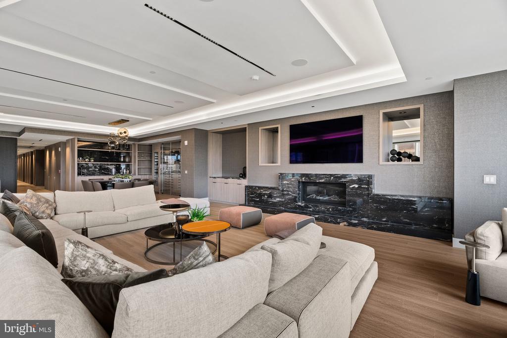 500 WALNUT STREET Unit: 1101/02
