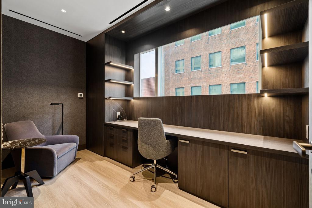 500 WALNUT STREET Unit: 1101/02