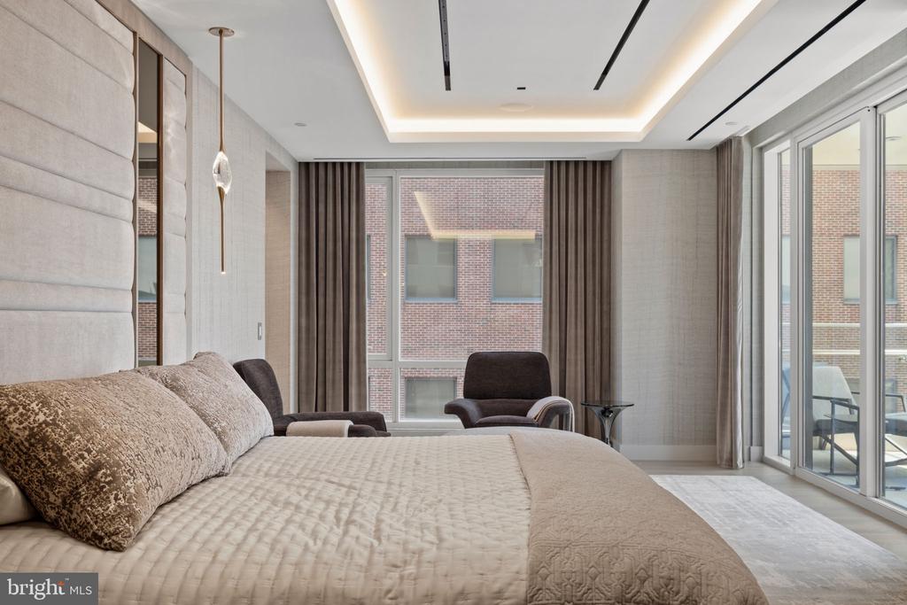500 WALNUT STREET Unit: 1101/02