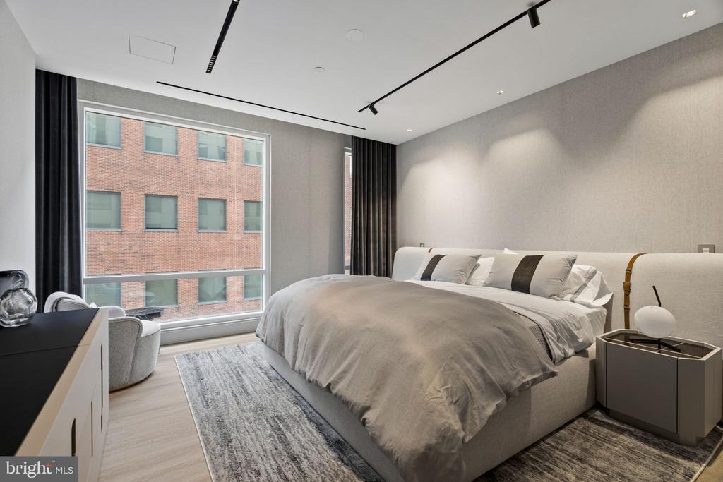500 WALNUT STREET Unit: 1101/02