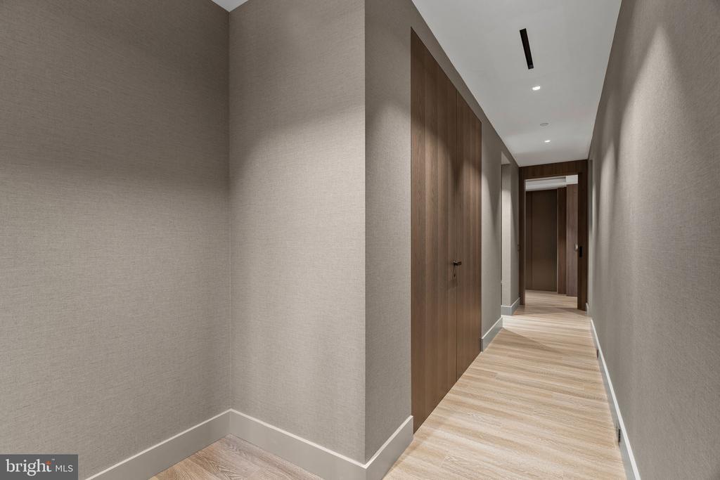 500 WALNUT STREET Unit: 1101/02