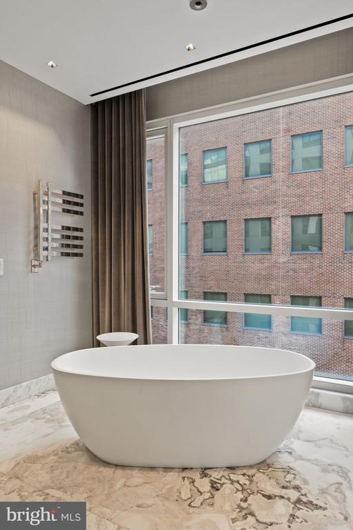 500 WALNUT STREET Unit: 1101/02
