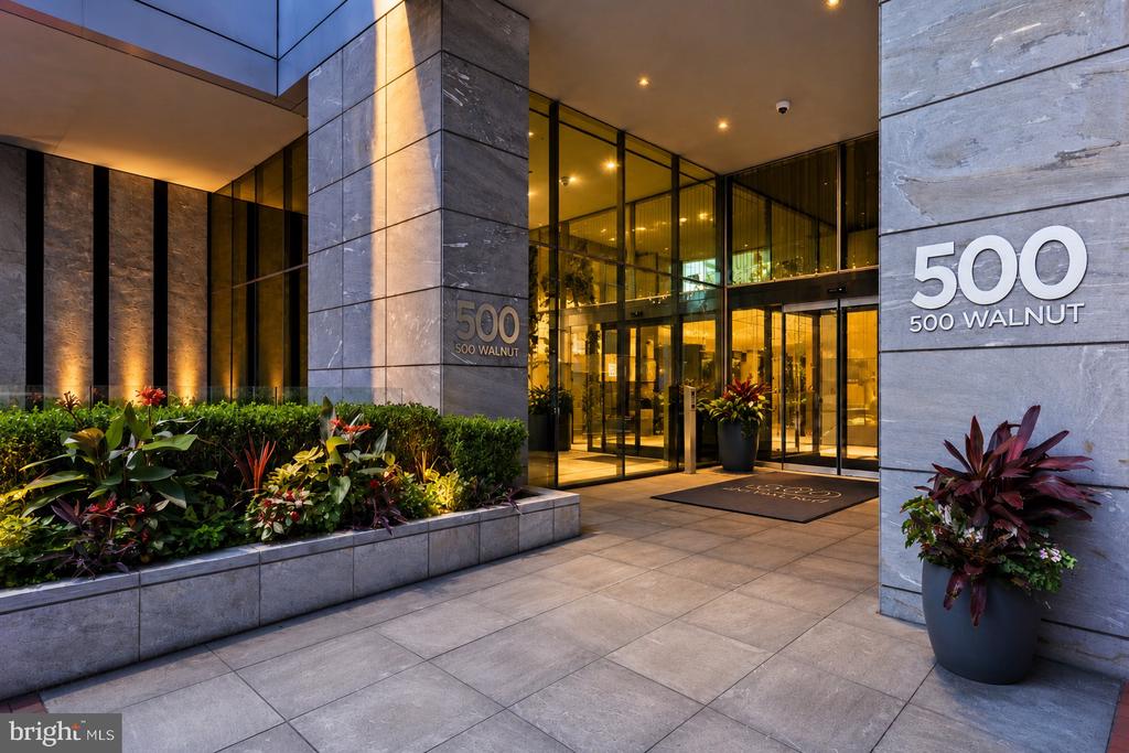 500 WALNUT STREET Unit: 1101/02