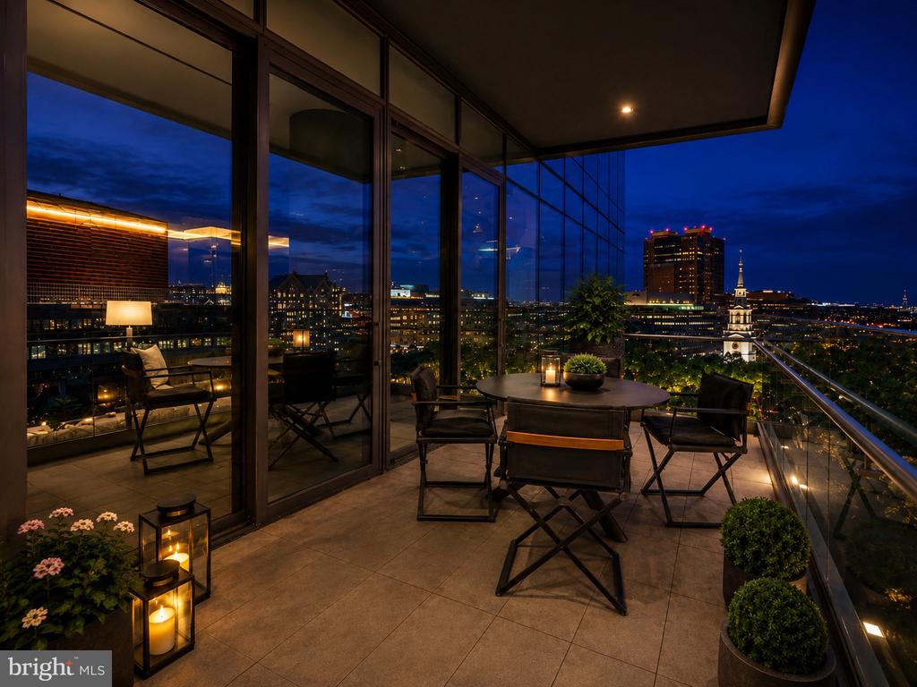 500 WALNUT STREET Unit: 1101/02