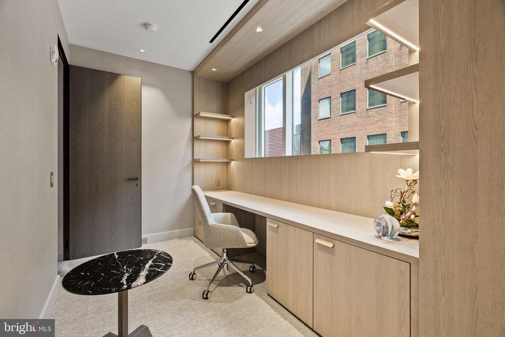 500 WALNUT STREET Unit: 1101/02