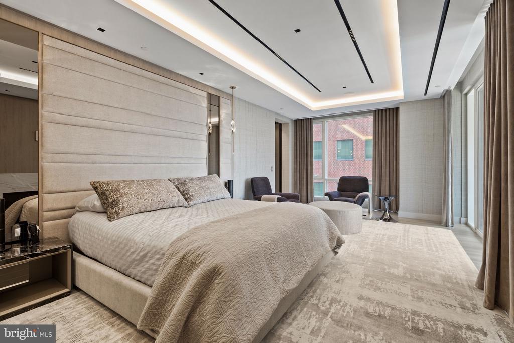 500 WALNUT STREET Unit: 1101/02