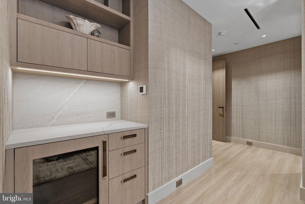 500 WALNUT STREET Unit: 1101/02