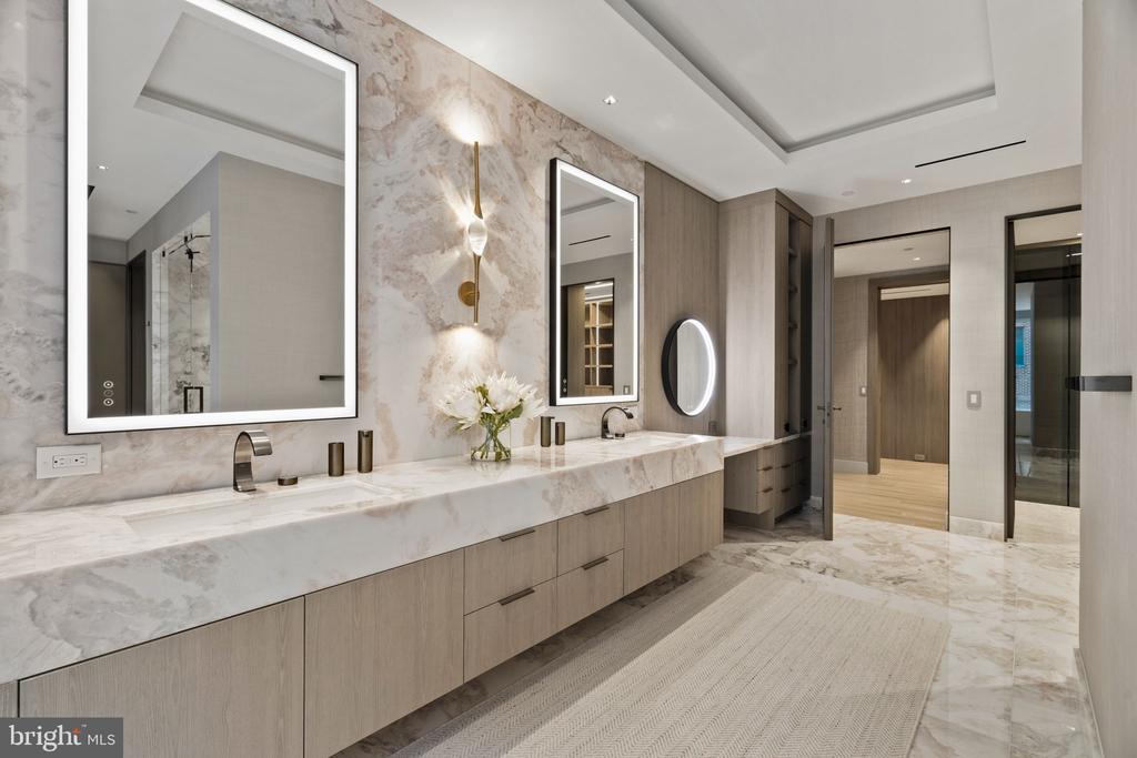 500 WALNUT STREET Unit: 1101/02