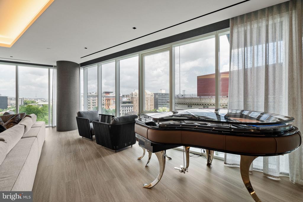 500 WALNUT STREET Unit: 1101/02