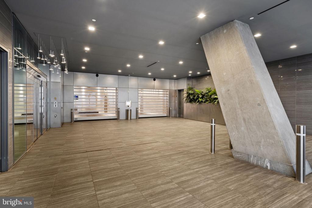 500 WALNUT STREET Unit: 1101/02