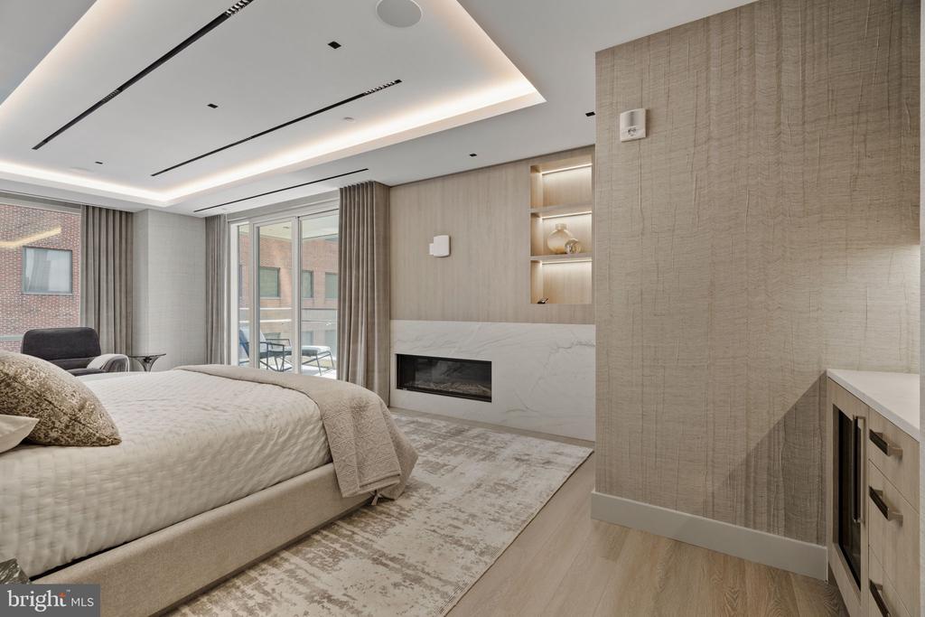 500 WALNUT STREET Unit: 1101/02