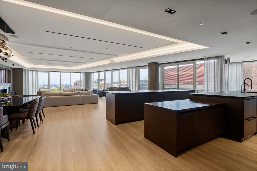 500 WALNUT STREET Unit: 1101/02