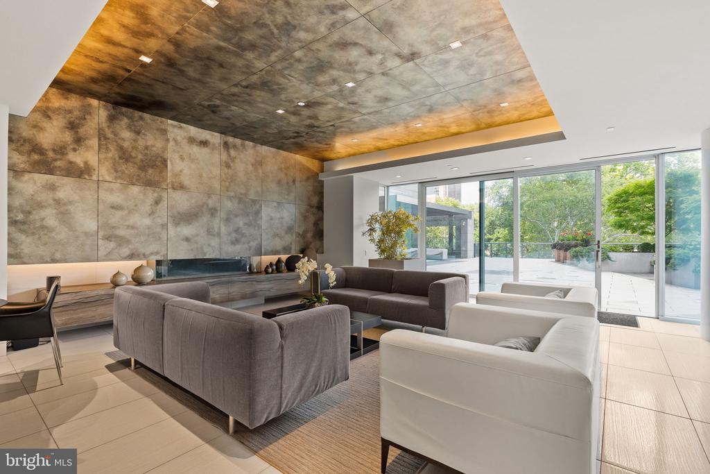 500 WALNUT STREET Unit: 1101/02
