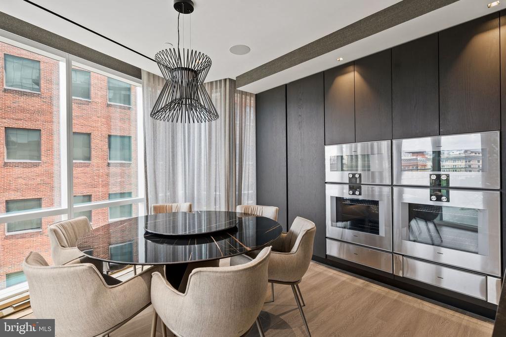 500 WALNUT STREET Unit: 1101/02