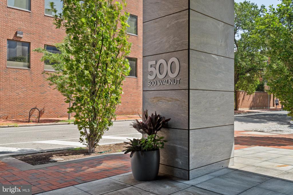 500 WALNUT STREET Unit: 1101/02