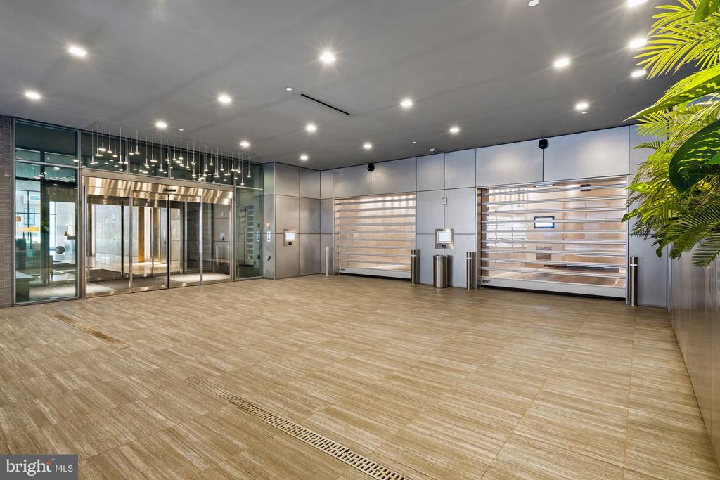 500 WALNUT STREET Unit: 1101/02