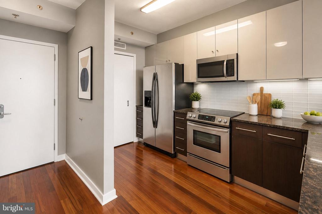 2101 MARKET STREET Unit: 3408