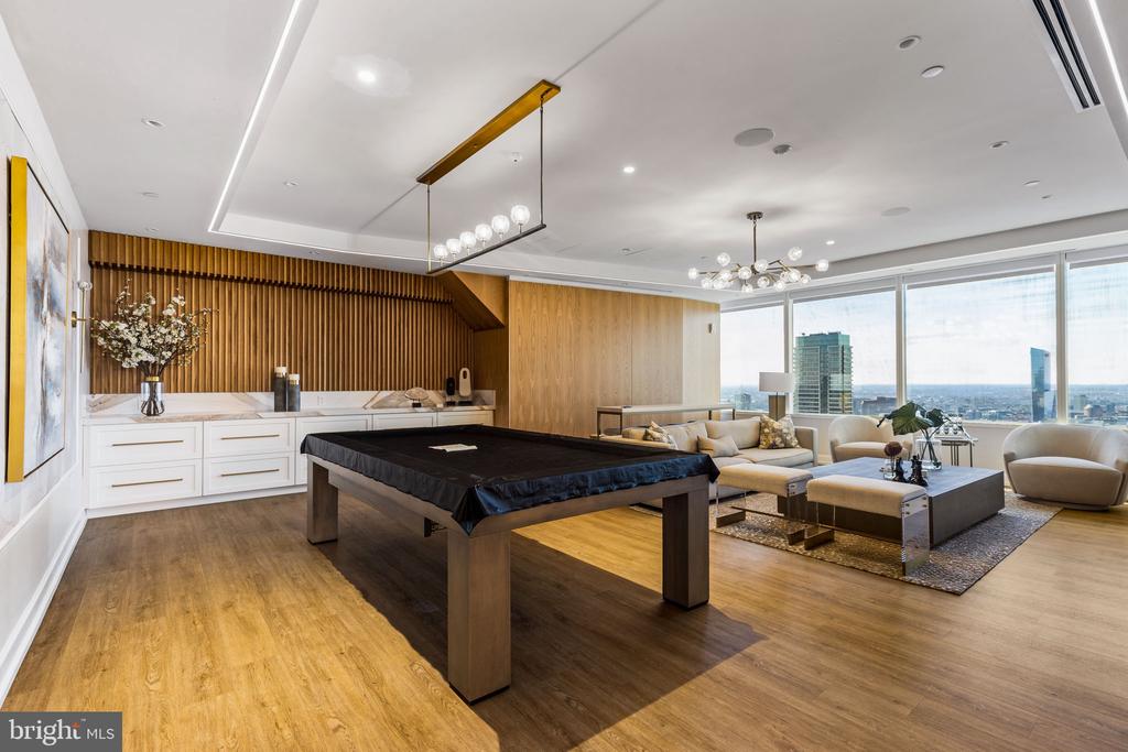50 S 16TH STREET Unit: 4204