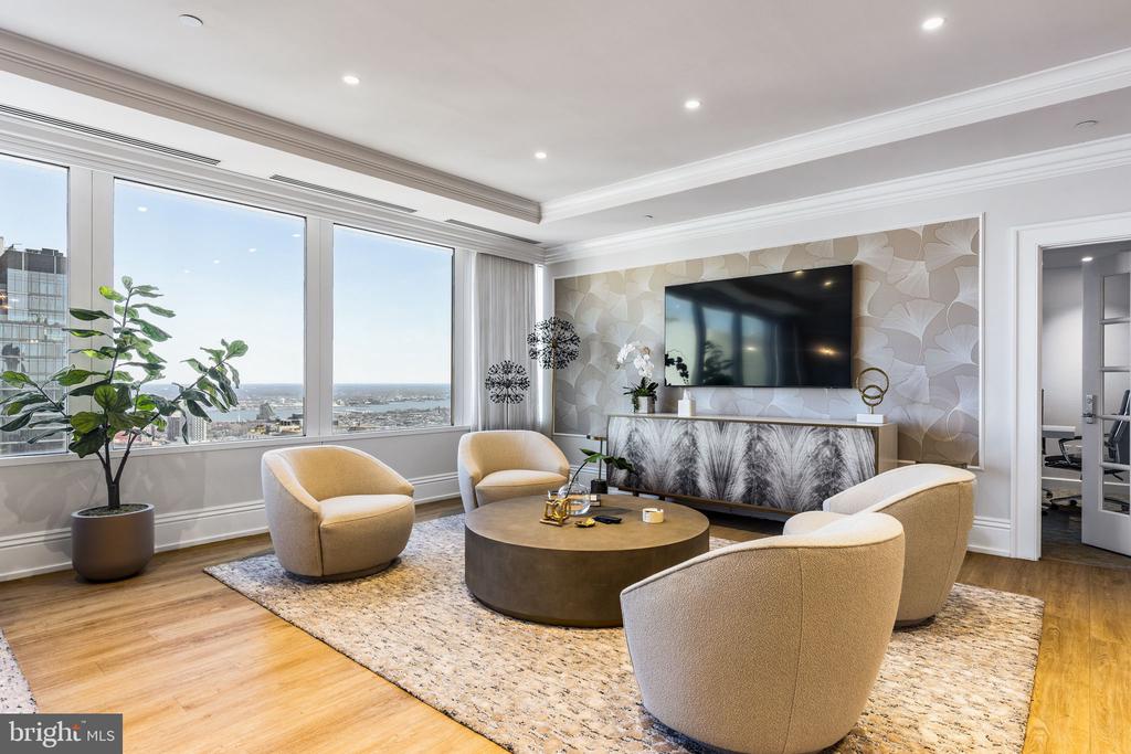 50 S 16TH STREET Unit: 4204
