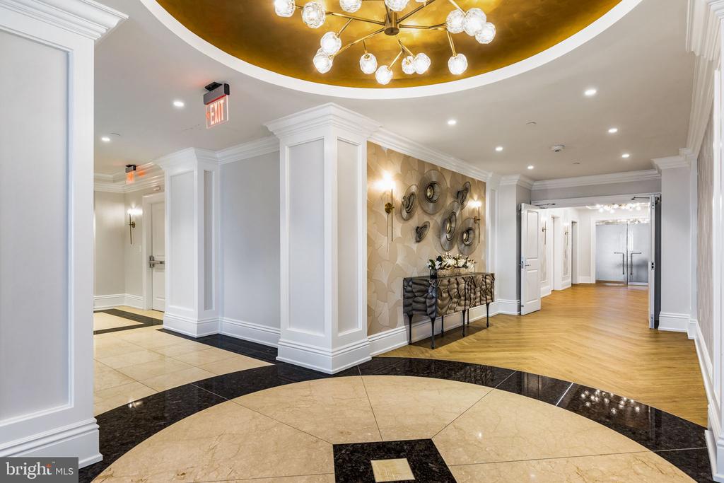 50 S 16TH STREET Unit: 4204