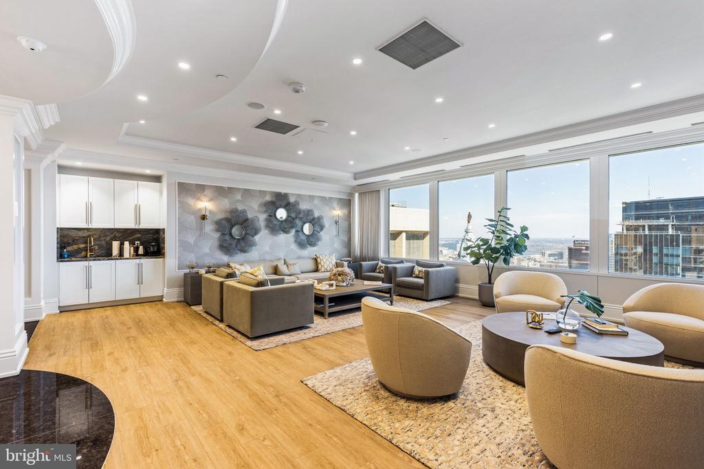 50 S 16TH STREET Unit: 4204