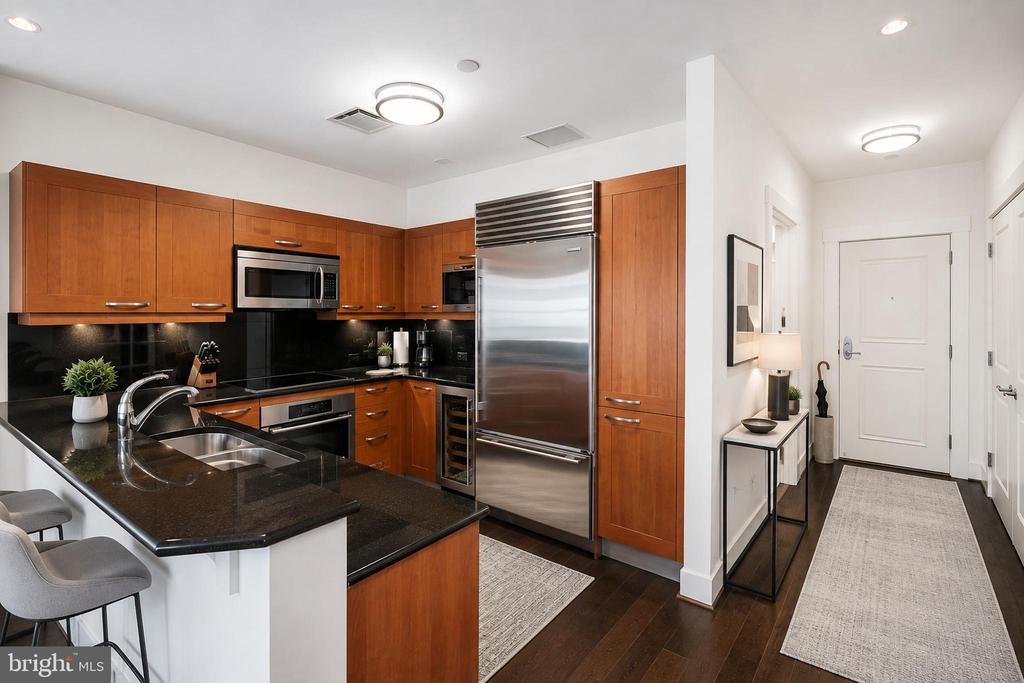 50 S 16TH STREET Unit: 4204
