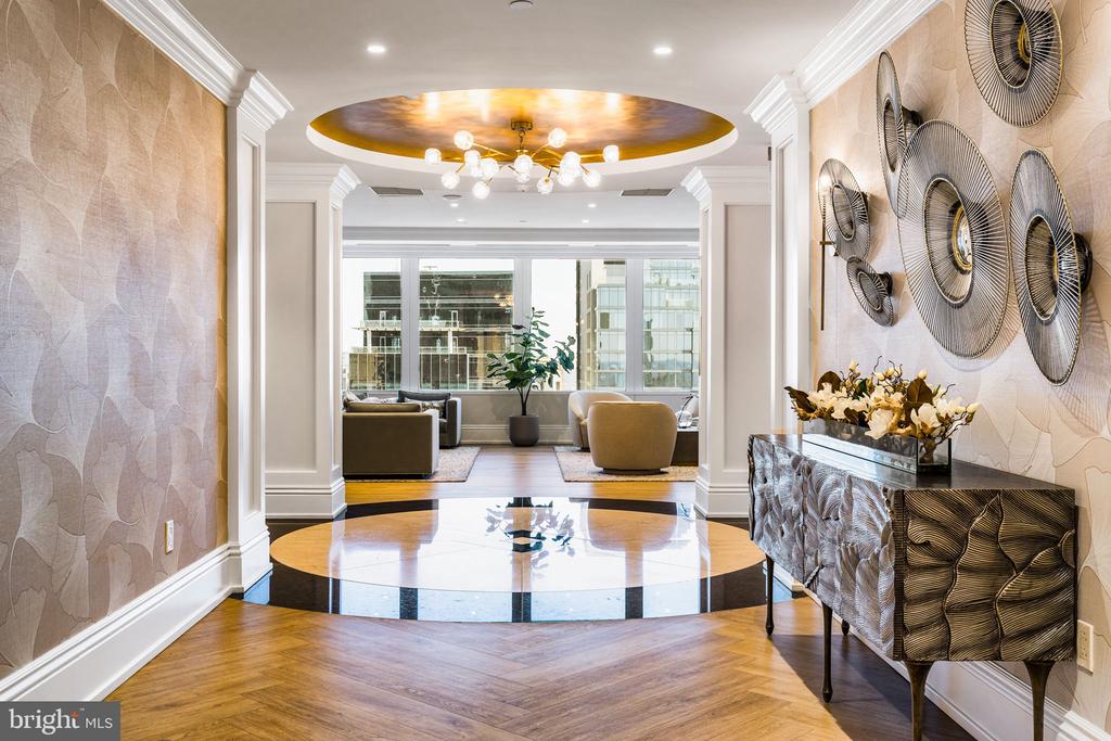 50 S 16TH STREET Unit: 4204