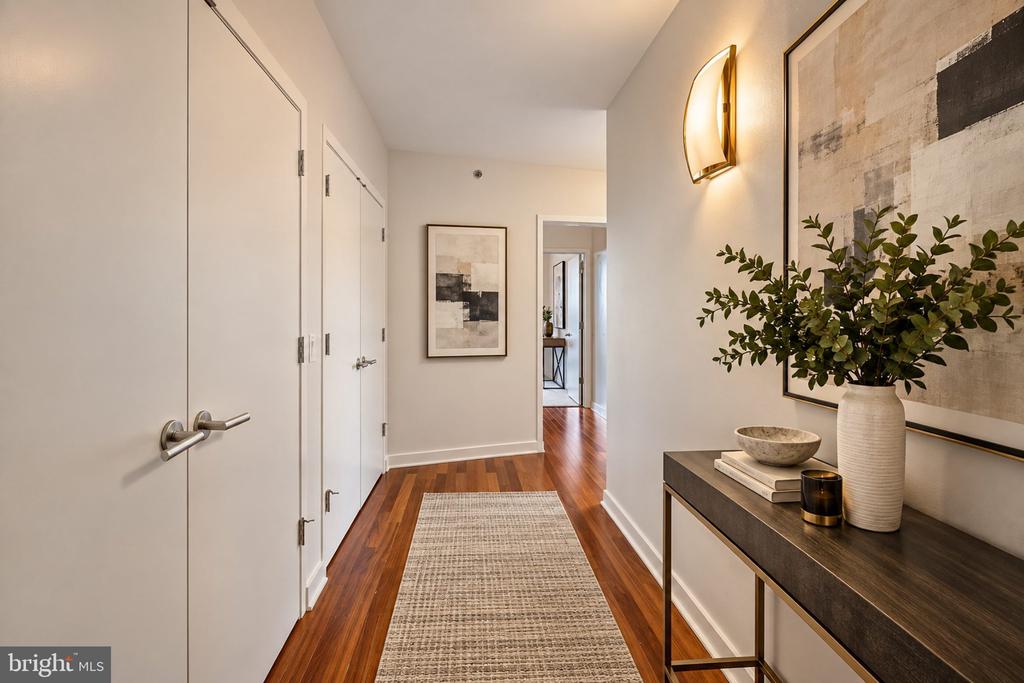 2101 MARKET STREET Unit: 1702