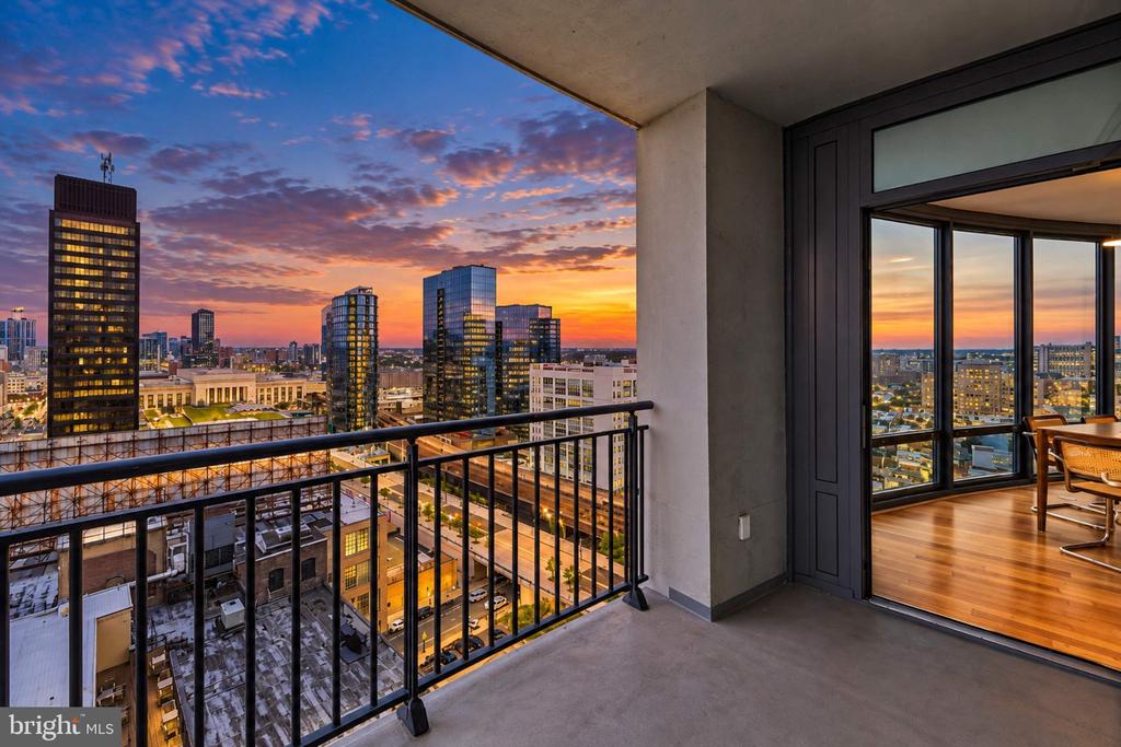 2101 MARKET STREET Unit: 1702
