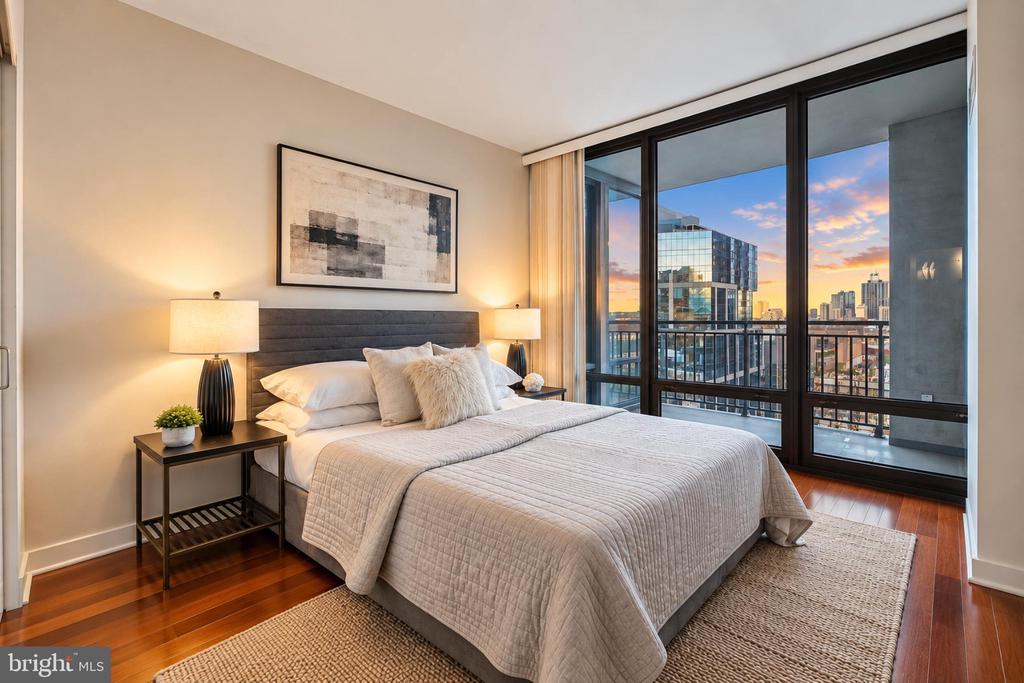 2101 MARKET STREET Unit: 1702