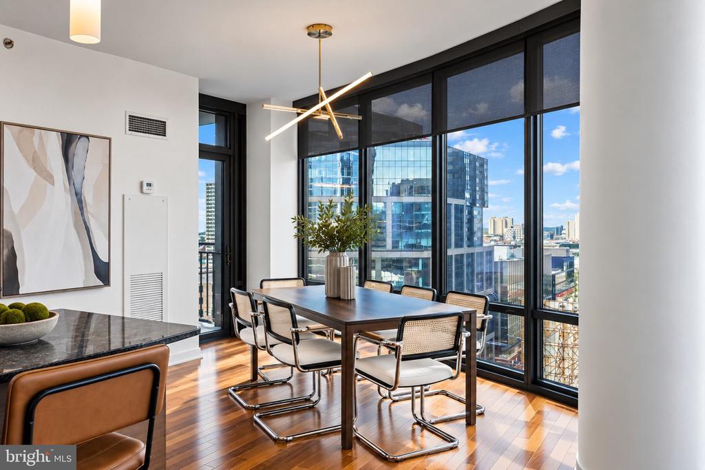 2101 MARKET STREET Unit: 1702