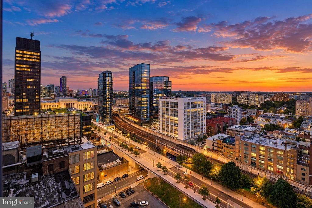 2101 MARKET STREET Unit: 1702