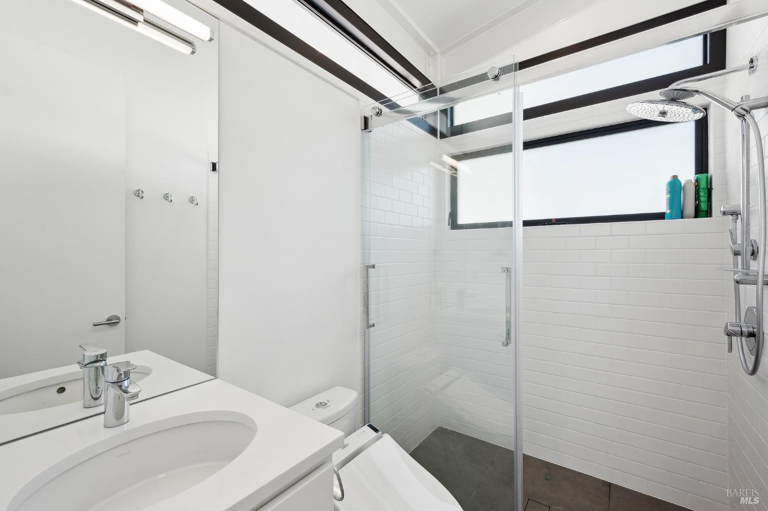 516 Throckmorton Ave