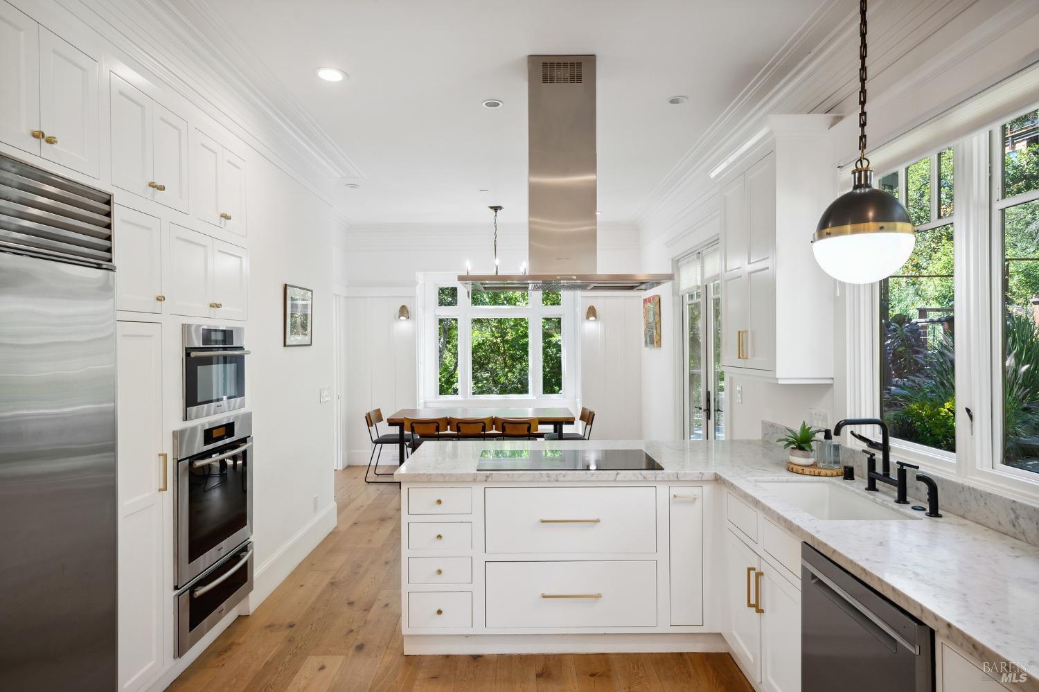 516 Throckmorton Ave