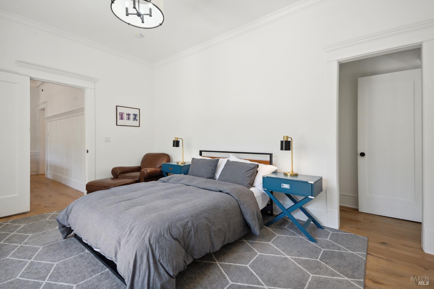 516 Throckmorton Ave