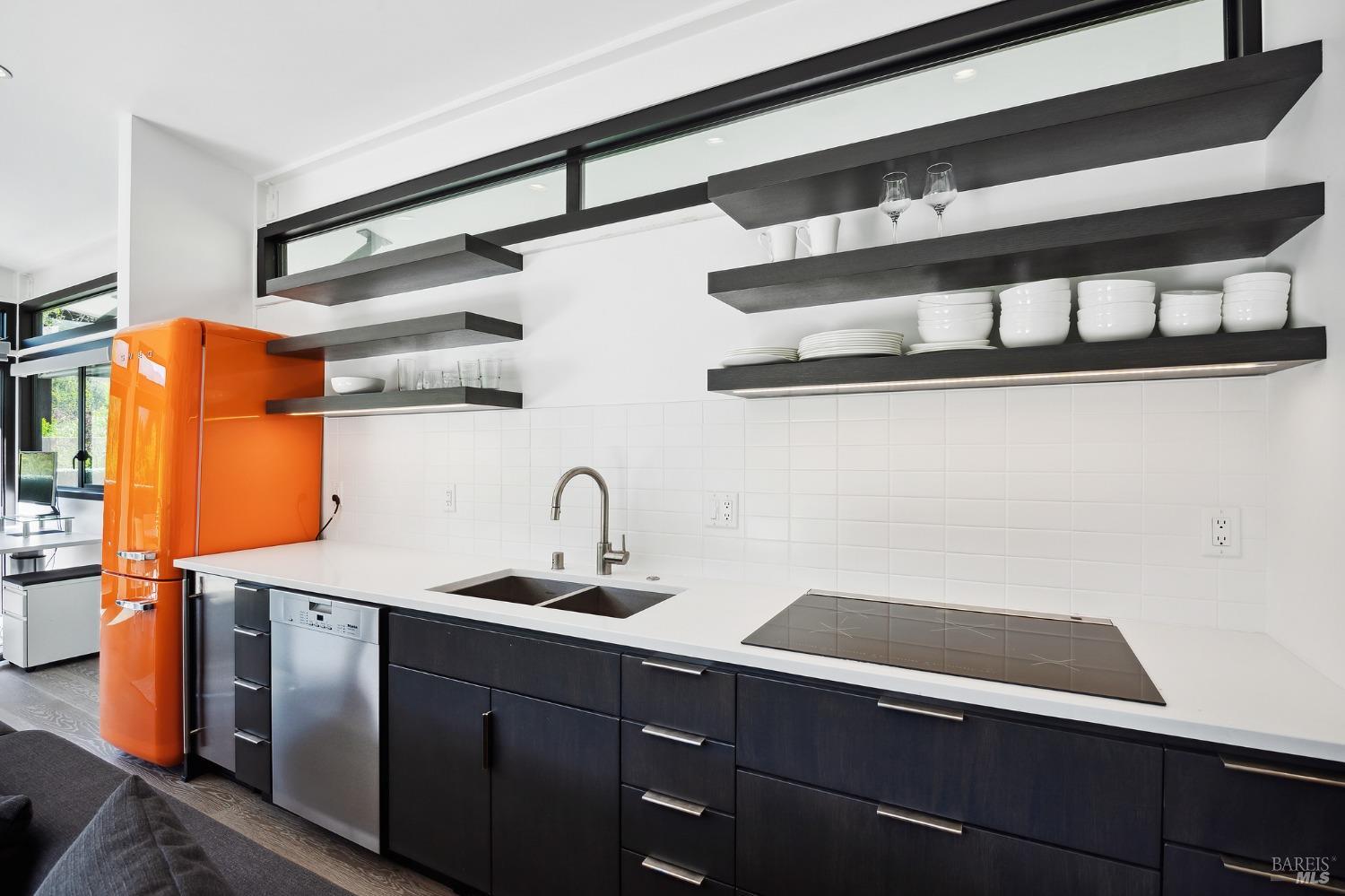 516 Throckmorton Ave