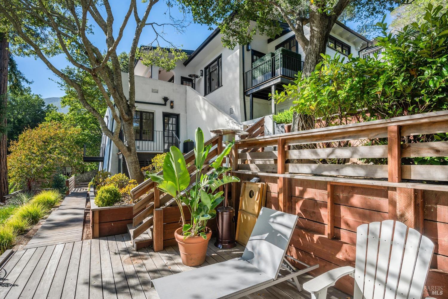 516 Throckmorton Ave